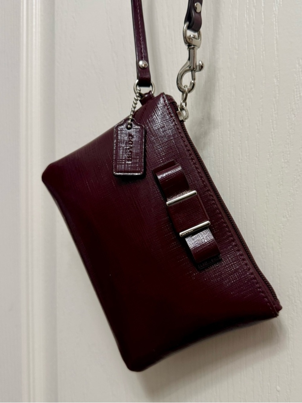 Coach Darcy Bow Small
Wristlet Y2K